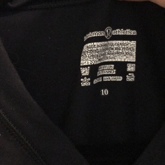 Lululemon black tank - Picture 4 of 4